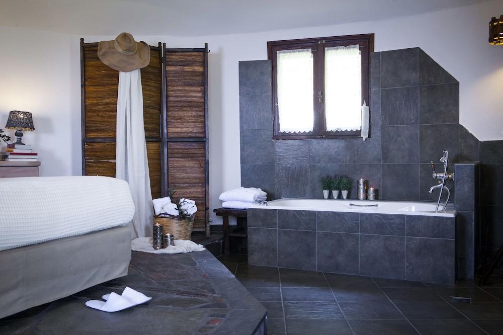 Dohos Boutique Hotel Larissa Exterior photo